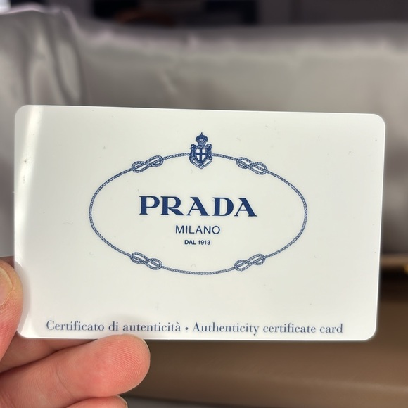 PRADA SAFFIANO FIOCCO WALLET W/AUTHENTICITY CARD - Picture 8 of 11